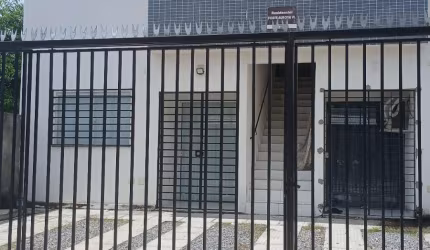 Execelente casa com 2 quartos em Jaguaribe