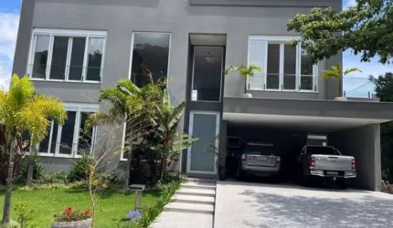 Casa disponível para venda em condomínio de alto padrão na Aldeia da Serra!