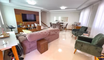 Casa com 3 suíte, 5 vagas de garagem, à venda no Bela Vista - Osasco