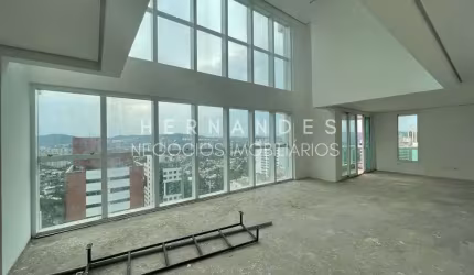 Cobertura triplex alto luxo em Alphaville disponivel para venda em uma das principais alamedas de Alphaville