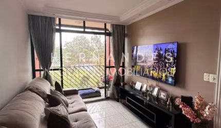 Apartamento amplo disponível para venda no coração de Alphaville.