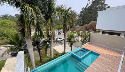 Casa Nova à venda no Condomínio Tamboré 11