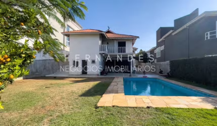 Luxuosa casa em condomínio à venda em Tamboré, 4 quartos, 4 suítes, 3 salas, 5 banheiros, 10 vagas, 420m².