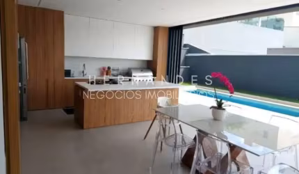 Linda Casa no Valville 2 | Alphaville | Santana de Parnaíba | 380m² | 4 suítes e 6 vagas