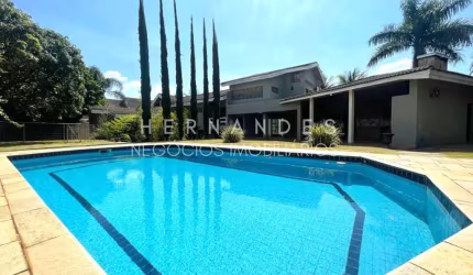 Imóvel de Luxo em Alphaville: Casa Espaçosa com 4 Quartos, 2 Suítes e 524m² - Santana de Parnaíba-SP