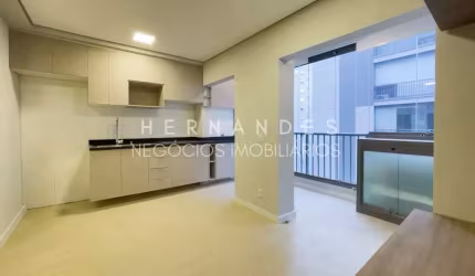 Apartamento à venda em Barueri-SP, Alphaville Empresarial! 2 quartos, 2 salas, 1 banheiro, 1 vaga de garagem, 52m². Venha conferir!