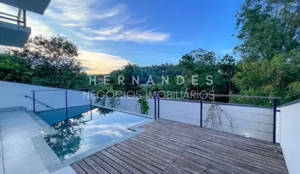 Imperdível! Casa em condomínio à venda em Santana de Parnaíba-SP, bairro Suru: 3 quartos, 1 suíte, 2 salas, 3 banheiros, 6 vagas, 218m².