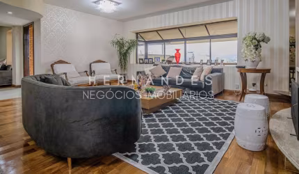 Venha viver o luxo no Edifício Phanton! Sofisticação, conforto e localização única!