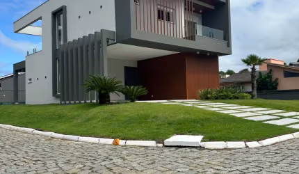 Casa Alto Padrao a venda
