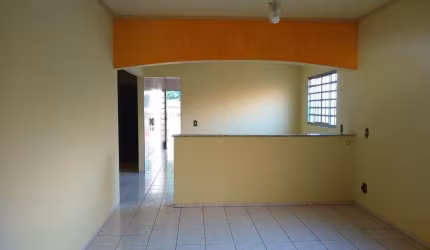 Casa para venda com 500 m² e 3 quartos em Vila Honorina, Agudos - SP