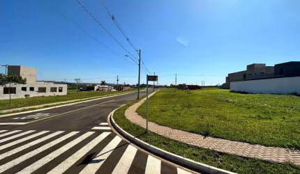 Terreno à venda no Residencial Ávila 1, Piratininga, SP