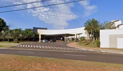 Terreno com 676m² à venda no Condomínio Villa Lobos