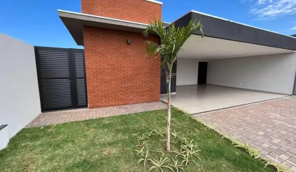 Linda casa no Condominio Avila