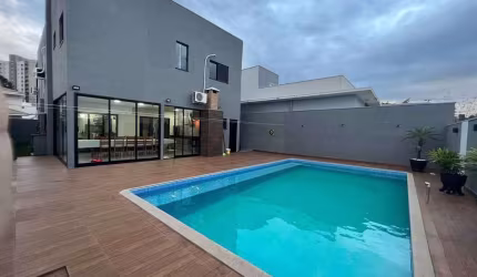 Casa linda a venda no Quinta Ranieri