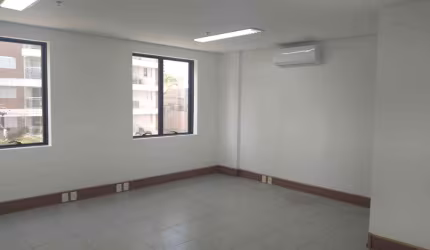 Sala comercial no Centro Empresarial das Américas