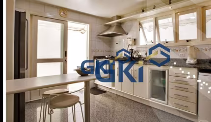 Casa de Condomínio com 4 Quartos e 6 banheiros à Venda, 300 m² .