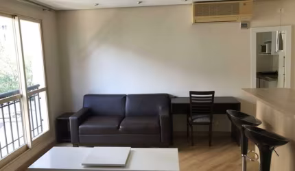 STUDIO MOBILIADO COM AR CONDICINADO E VAGA NA ALAMEDA LRENA.