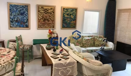 Casa em Condomínio Fechado - 100 mts da Praia