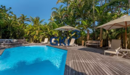MARAVILHOSA CASA PÉ NA AREIA - BARRA DO SAHY!! 1.300m² TERRENO!!