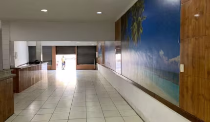 LOJA COMERCIAL 230M2 AO LADO DO METRÔ