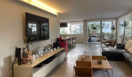 REFORMADISSIMO: 3 SUITES 2 VAGAS PISCINA