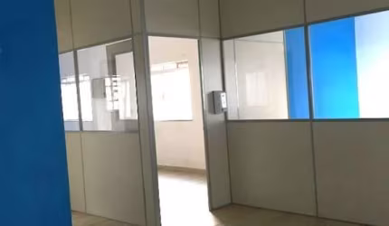 CONJUNTO COMERCIAL 102,77 M² AU