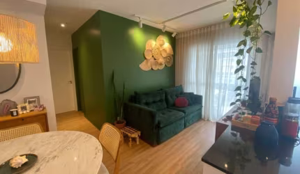 Lindo Apto de 2 dorms com 1 suíte e 1 vaga em Pinheiros