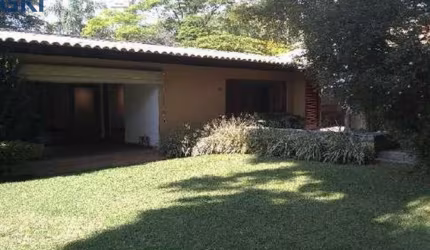 Casa em Cidade Jardim: 599m², Construídos, 4 Suítes, 5 Vagas.