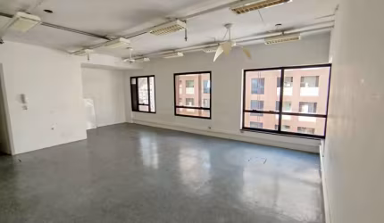 SALA COMERCIAL COM 42 M2, 1 VAGA, PRÓXIMO AO METRÔ FRADIQUE COUTINHO