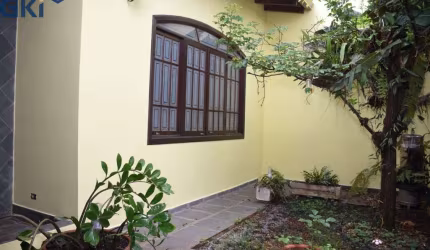Linda casa terrea com  4 dorms na Vila Oliveira