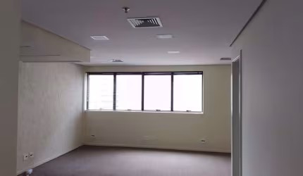 Cj comercialp/ loc.  na região da Paulista, com 1 sala, 2 banheiros,1 vaga. Próximo metrô Paulista.