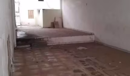 Excelente localização, Comercial, com 240m2 e 2 wcs