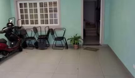 Sobrado  à venda, com 02 dorms e 02 vagas!