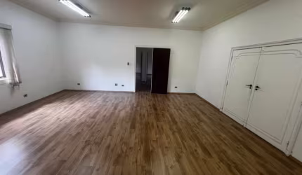 CASA COMERCIAL OU RESIDENCIAL COM 600 METROS DE AREA COSTRUIDA