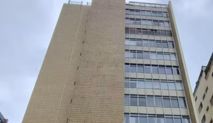 Apto a venda c/ 155 m. AU, c/ 3 dorm., sendo 2 suítes, lavabo, 2 vagas. Paraiso.