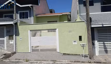 Casa - Villa Branca - Jacareí - 2 Dormitórios - 55m²