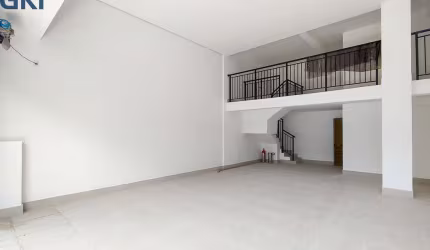 LOJA COM 84M² AU NOVA NA BARRAFUNDA