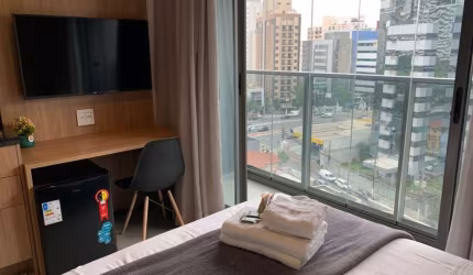 STUDIO MOBILIADO NO PARAÍSO