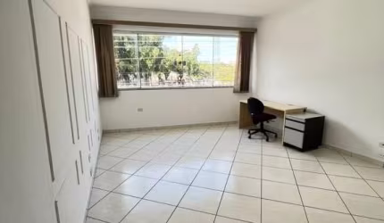 Sala Comercial para Locação ? Localização Estratégica no Centro de Jacareí
