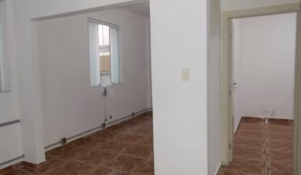 Paraiso, ao lado do Metro Vergueiro, conjunto comercial