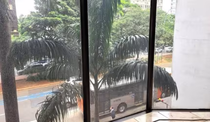 28 M²AU SOBRELOJA, COM VAGA, NO SHOPPING VITRINE IGUATEMY
