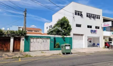 Casa comercial no centro de Indaiatuba - Estuda imóvel como parte do pagamento