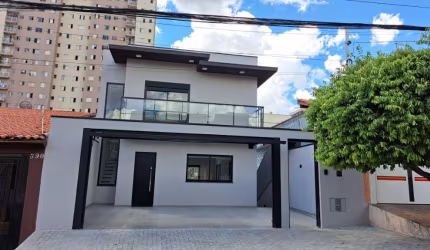 Linda casa a venda no Portal dos Ipês em Cajamar