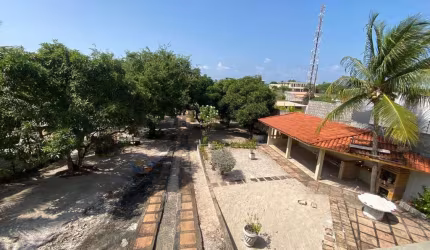 Casa com 4 quartos à venda na Rua Monte Gordo, Monte Gordo, Camaçari, 500 m2 por R$ 550.000