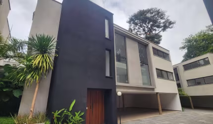Casa de Condomínio com 4 suítes e 7 banheiros à Venda, 830 m² por R$ 10.000.000