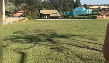 Terreno à venda no condomínio Vale do Lago em Sorocaba com 1.000 m2 de área sendo 20m de frente