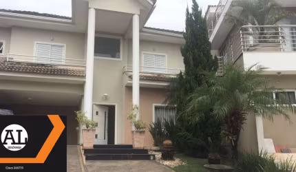 Lindo Sobrado à venda no Condomínio granja Olga 1  com 4 suítes todas com armários, suítes