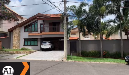 Bela casa à venda no Condomínio Granja Olga II em Sorocaba 3 suítes com ar condicionado piscina 370 m2 da área construída