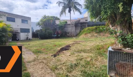 Ótimo terreno a venda ou locação na Vila Haro em Sorocaba há 1 quadra da av São Paulo com 1.300 m2 de área e um prédio de 500 m2