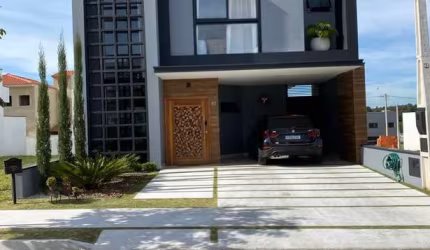 Linda casa á venda Condomínio Terras de São Francisco, Bairro Cajurú Sorocaba. Casa 153m2 de área construída